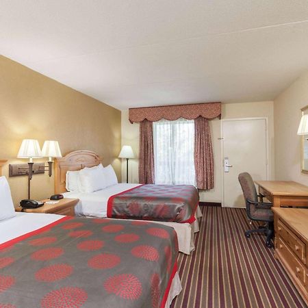 Ramada By Wyndham Lebanon Hotell Eksteriør bilde