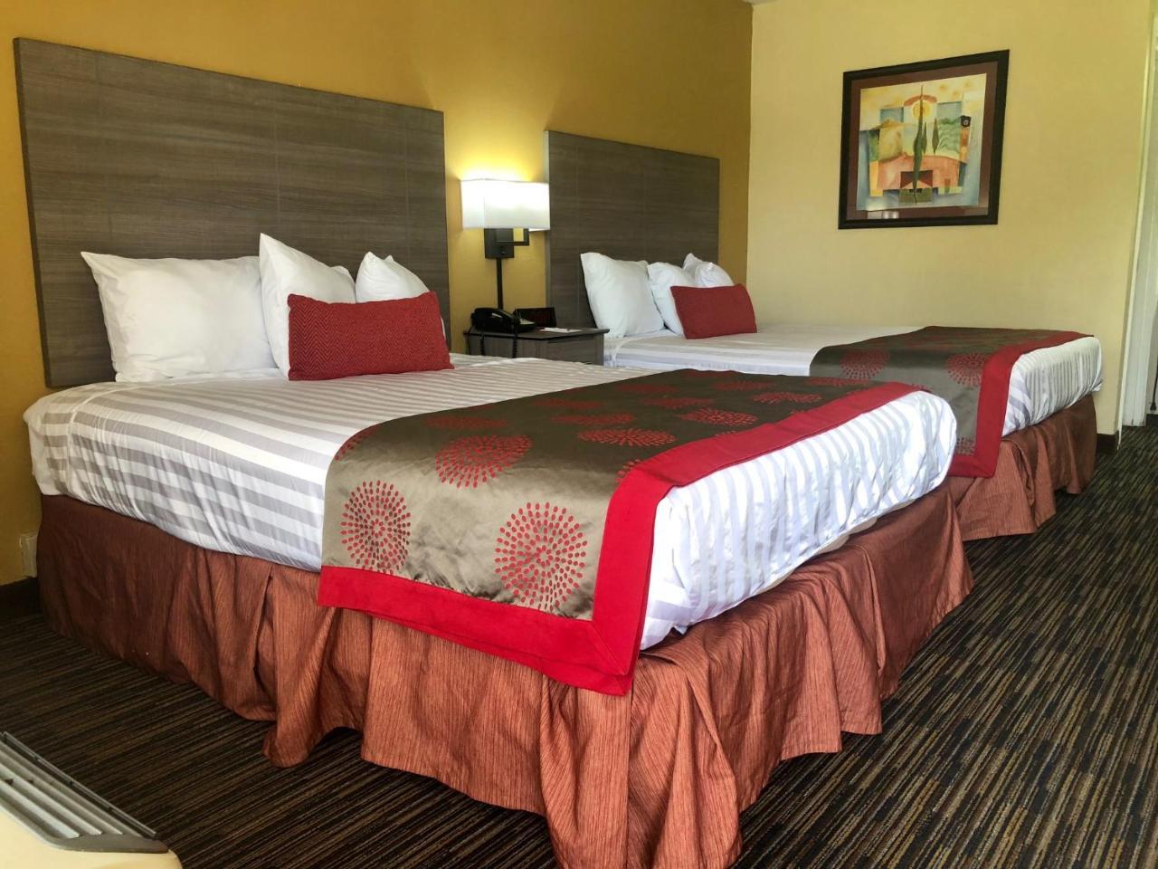 Ramada By Wyndham Lebanon Hotell Eksteriør bilde